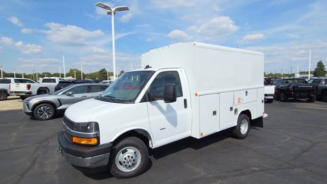 New 2025 Chevrolet Express 3500 w/ Power Convenience Package image 4