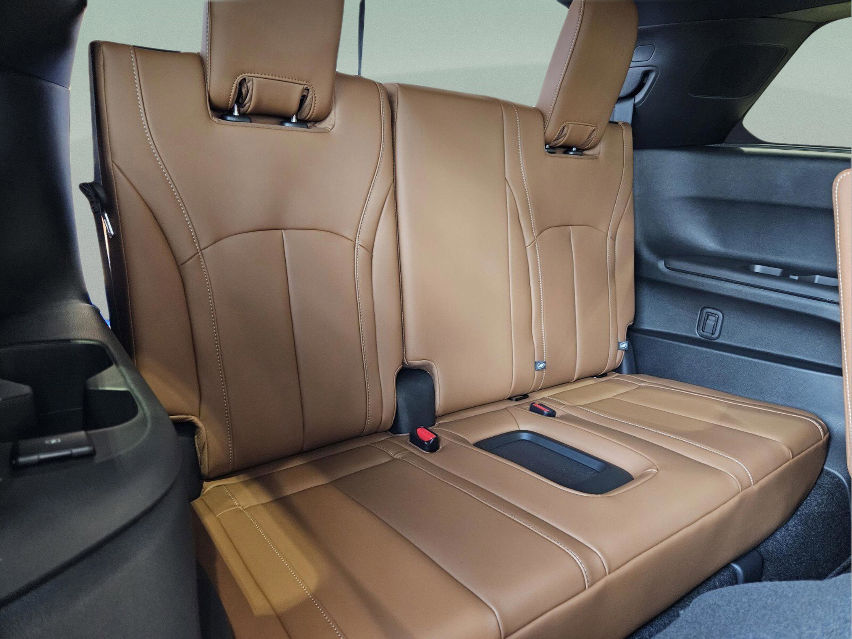 New 2026 INFINITI QX60 Autograph w/ Dark Cargo Package image 9