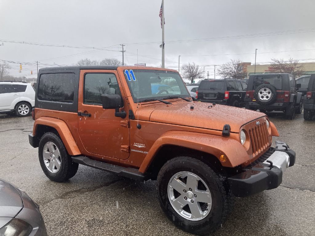 Used 2011 Jeep Wrangler Sahara w/ Dual Top Group image 2