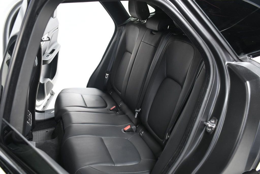 Used 2020 Jaguar F-PACE Premium AWD/4WD image 34
