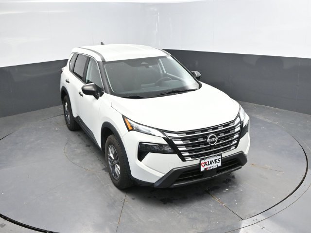 Used 2024 Nissan Rogue S FWD image 35