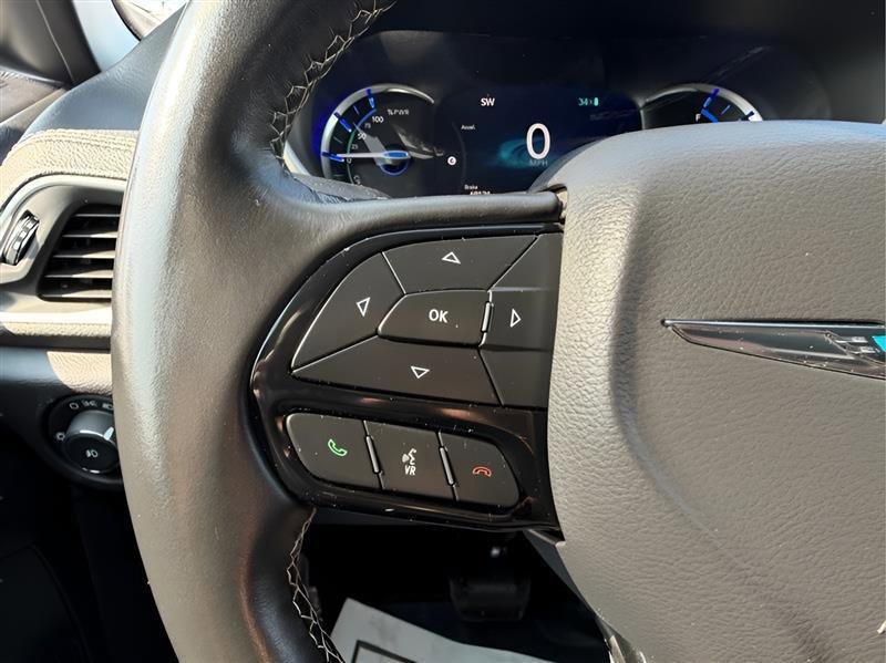 Used 2021 Chrysler Pacifica Touring w/ Uconnect Theater Family Group image 54