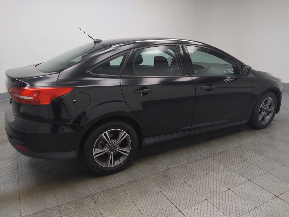 Used 2018 Ford Focus SE w/ SE Appearance Package FWD image 10