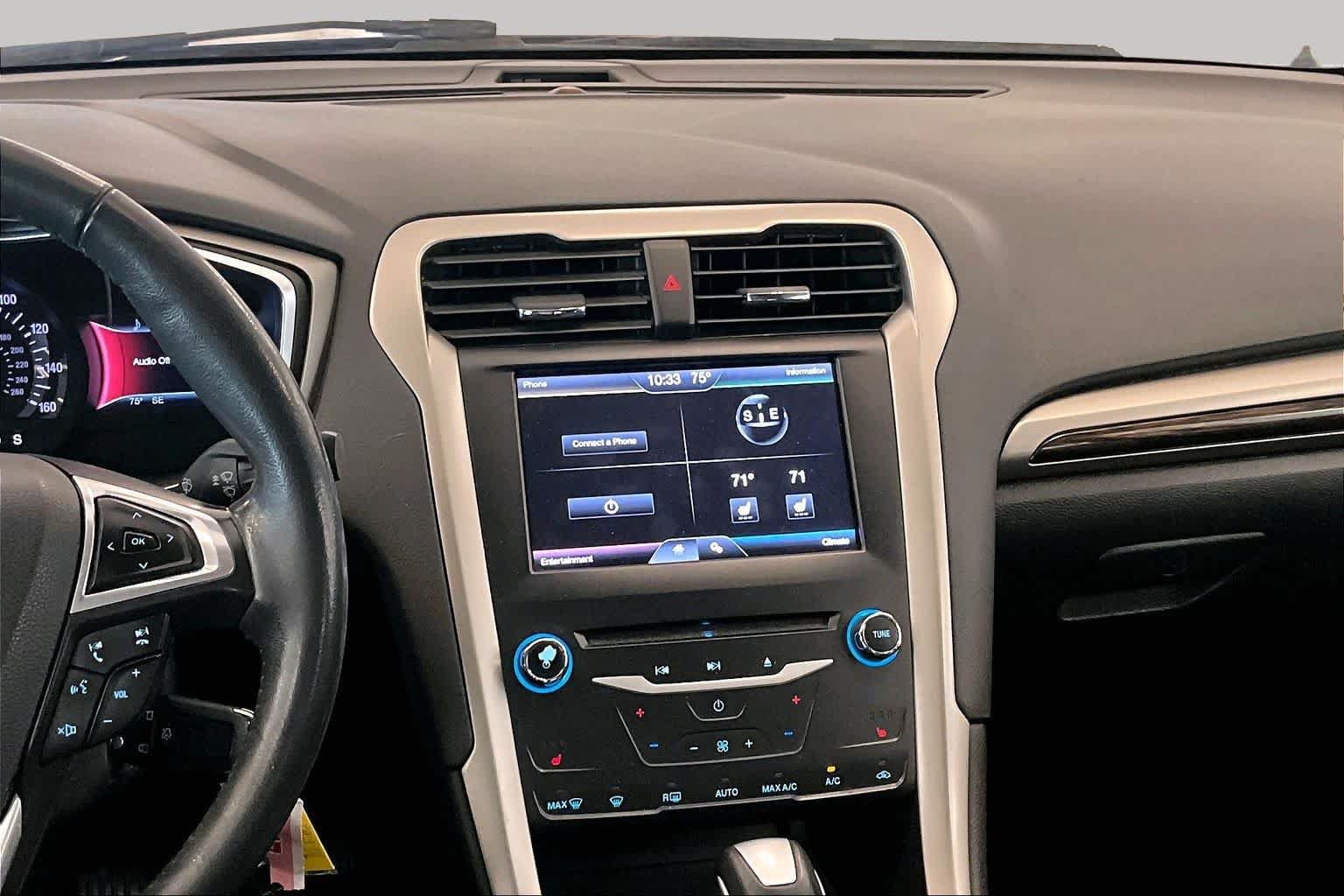 Used 2014 Ford Fusion SE w/ Equipment Group 202A FWD image 6
