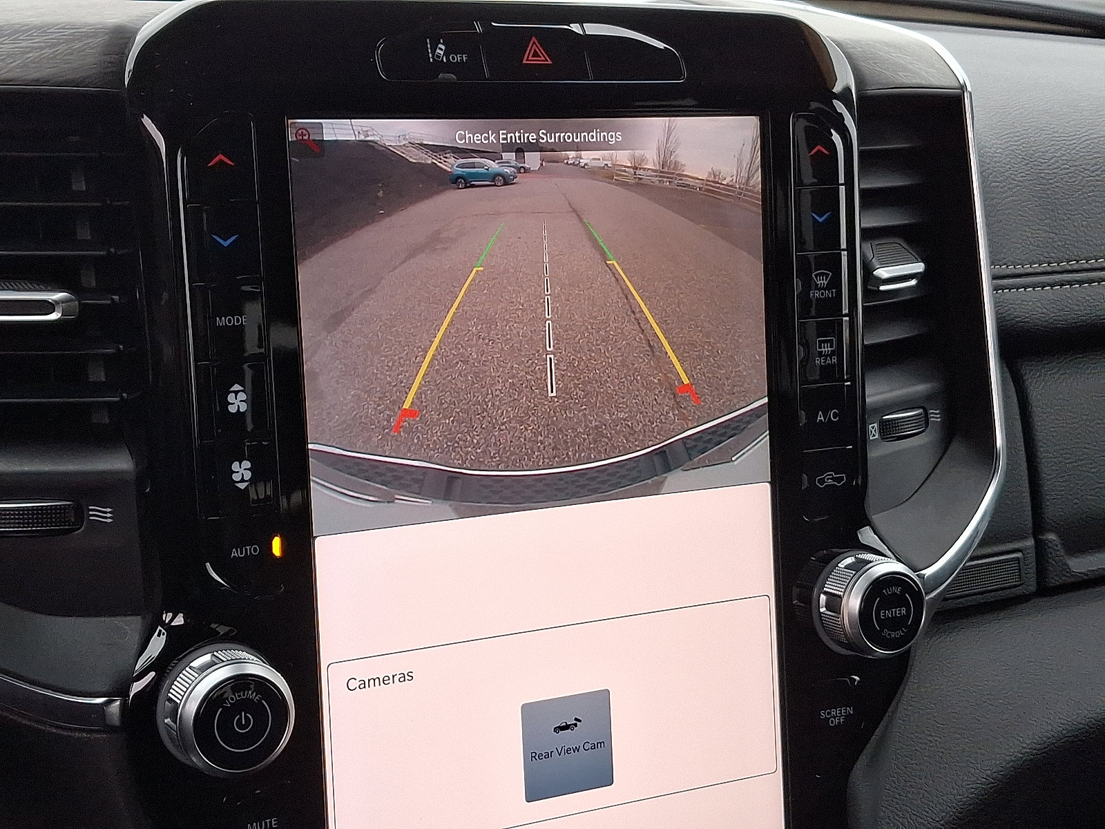 Used 2025 RAM 1500 Laramie image 17