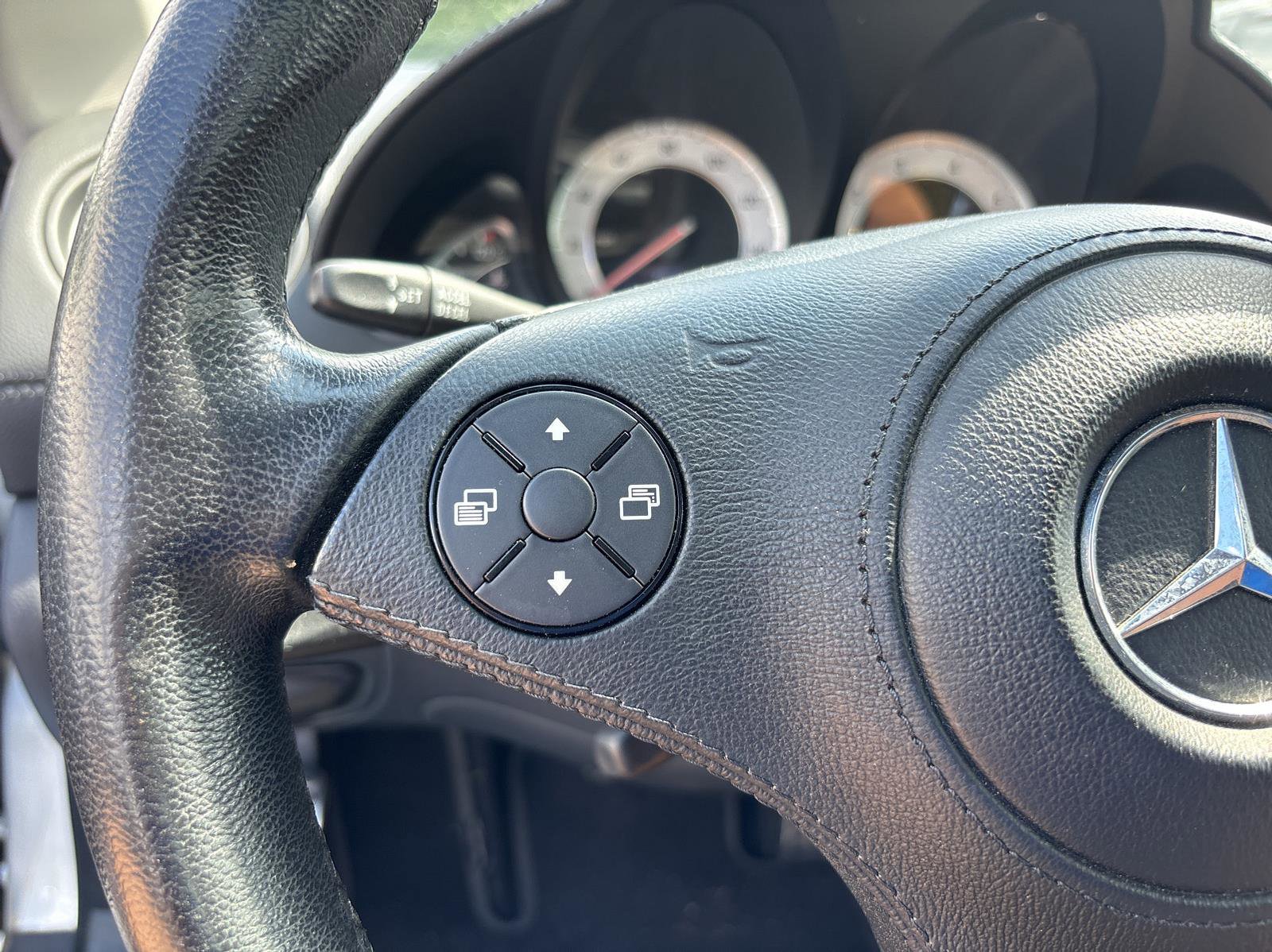 Used 2009 Mercedes-Benz SL 550 image 20