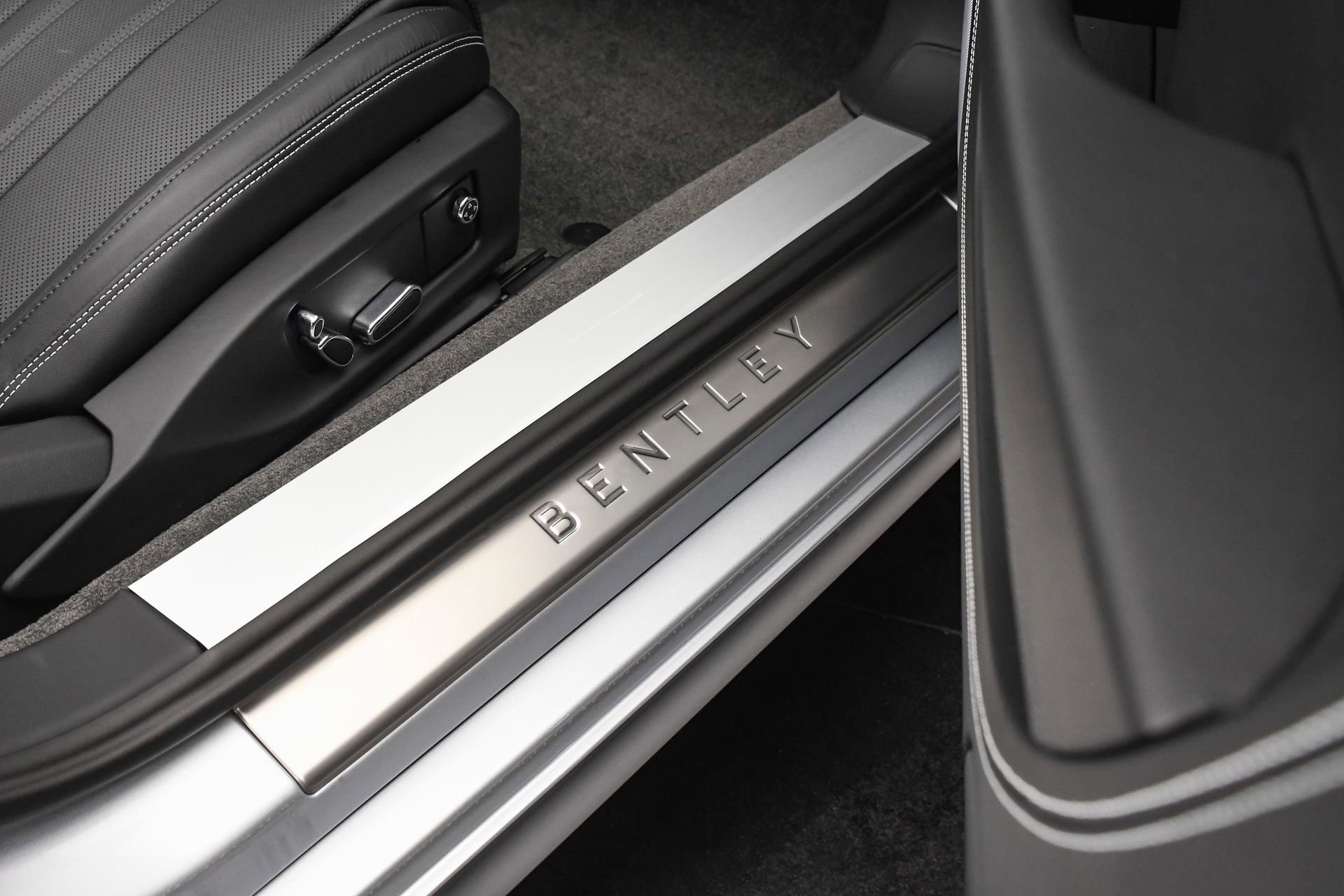 New 2026 Bentley Continental GTC AWD/4WD image 41