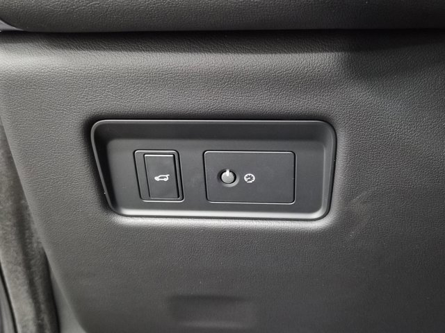 Used 2024 Jaguar F-PACE R-Dynamic S image 24