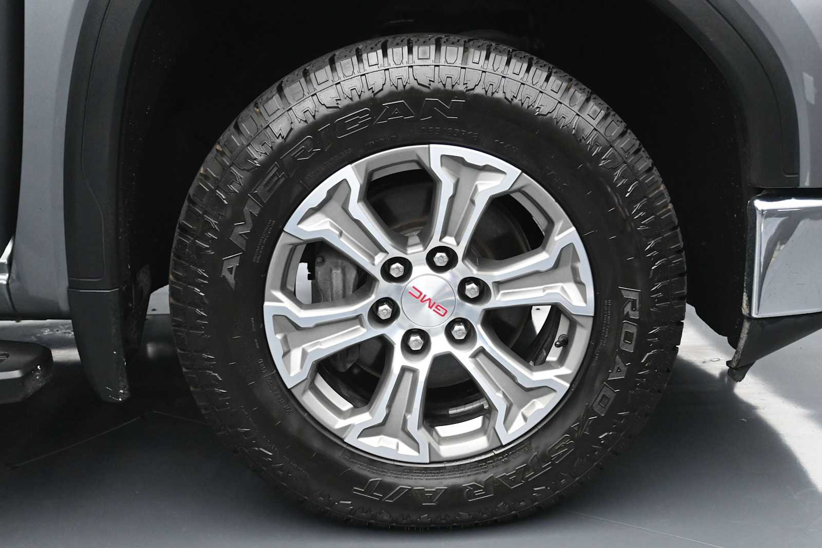Used 2021 GMC Sierra 1500 SLT w/ SLT Convenience Package AWD/4WD image 25