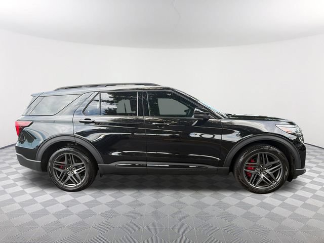 Used 2025 Ford Explorer ST AWD/4WD image 4
