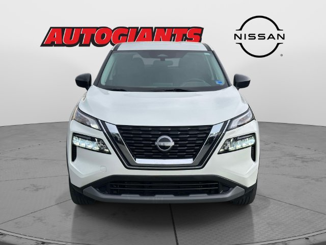 Used 2023 Nissan Rogue S AWD/4WD image 9