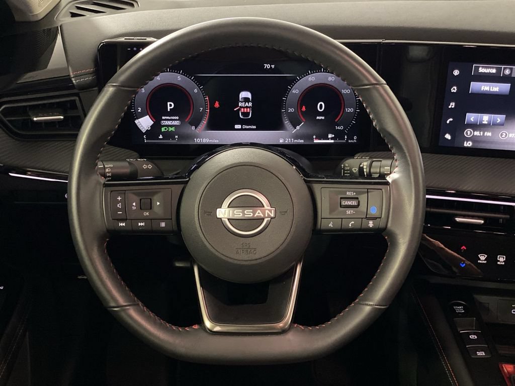 Used 2025 Nissan Kicks SR FWD image 16