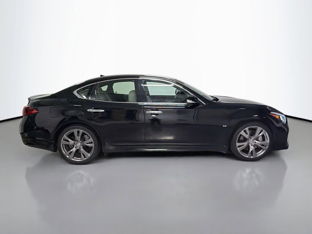 Used 2017 INFINITI Q70 5.6 w/ Sport Package RWD image 8