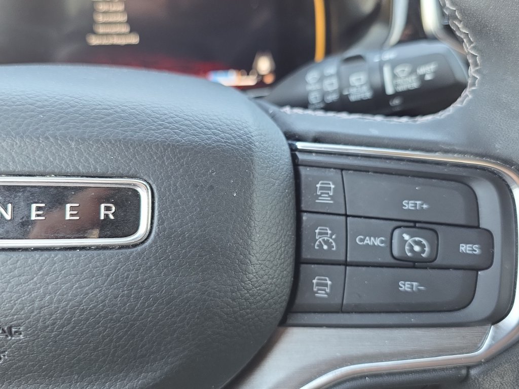 Used 2023 Jeep Wagoneer Series II RWD image 24