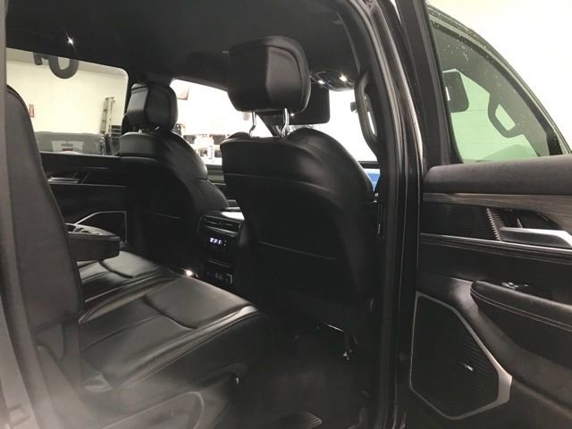 Used 2024 Jeep Wagoneer L Series II w/ Flexible Seating Group image 28