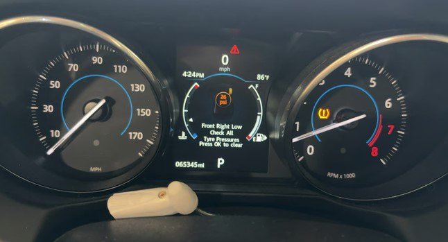Used 2016 Jaguar XF Premium AWD/4WD image 3