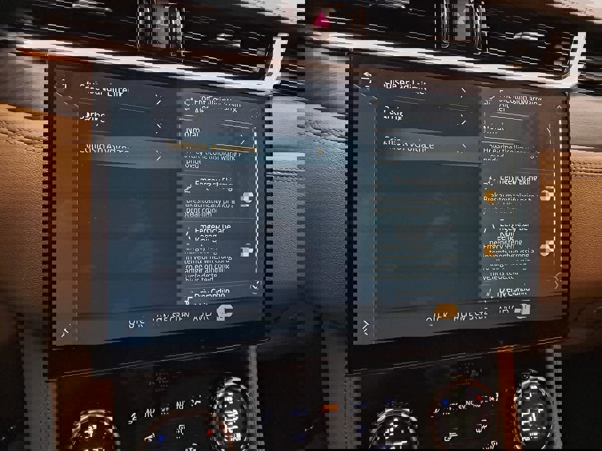 Used 2021 Jaguar F-PACE S image 32