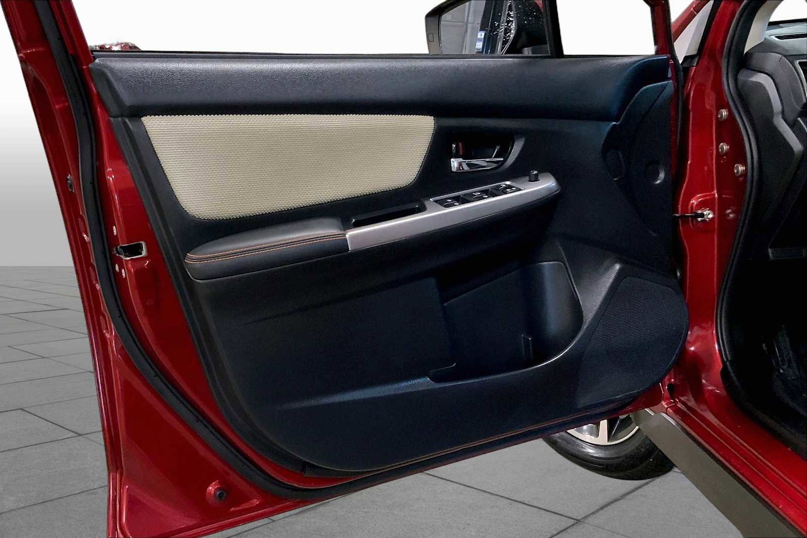 Used 2017 Subaru Crosstrek 2.0i Premium w/ Moonroof Package AWD/4WD image 22