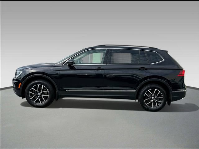 Certified 2021 Volkswagen Tiguan SE w/ Panoramic Sunroof Package image 3