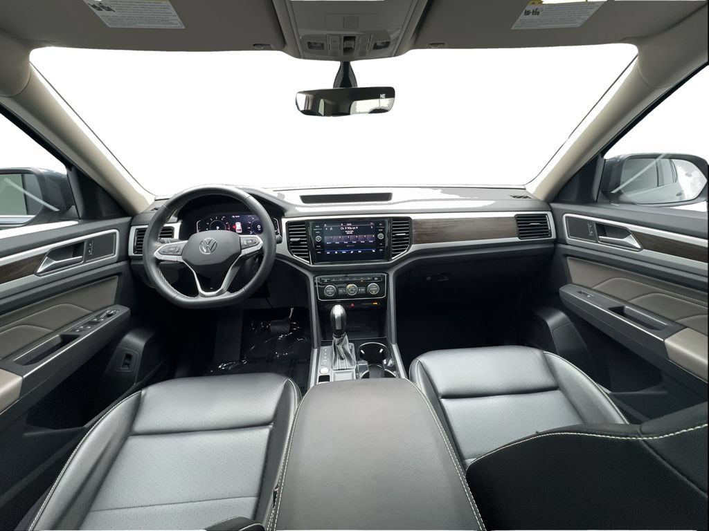 Used 2023 Volkswagen Atlas SE w/ Panoramic Sunroof Package FWD image 42