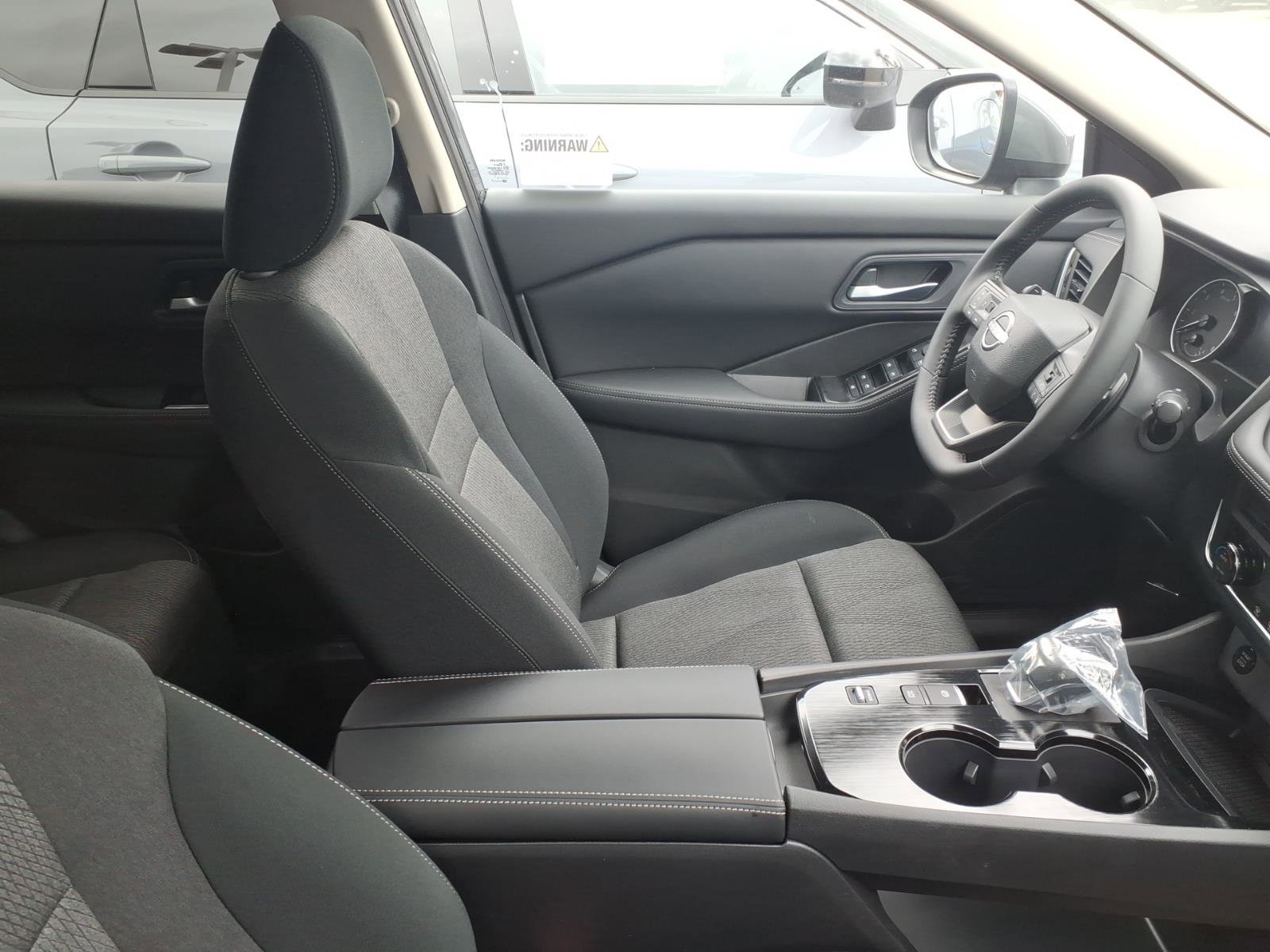 New 2026 Nissan Rogue SV FWD image 6