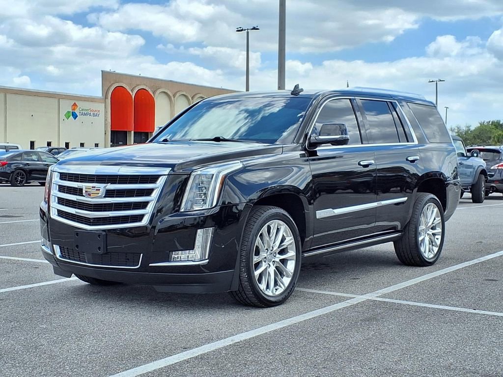 Used 2020 Cadillac Escalade Premium Luxury AWD/4WD image 3
