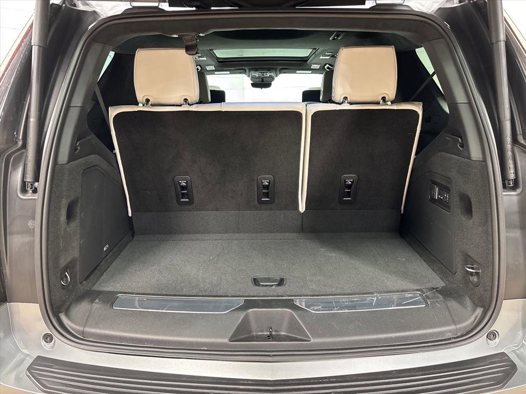 Used 2025 Cadillac Escalade Sport Platinum w/ LPO, ONYX Package image 45