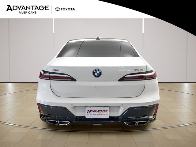 Used 2023 BMW 760i xDrive AWD/4WD image 6