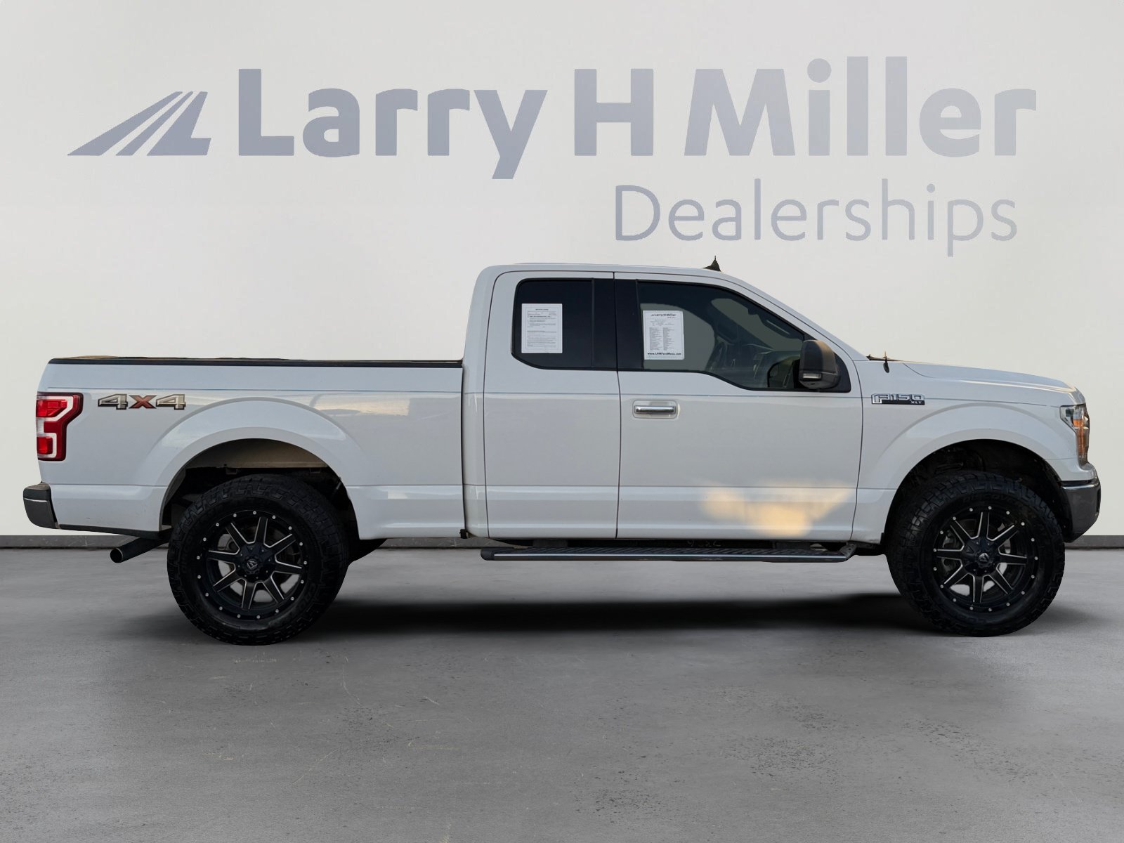 Used 2020 Ford F150 XLT w/ Equipment Group 302A Luxury AWD/4WD image 6