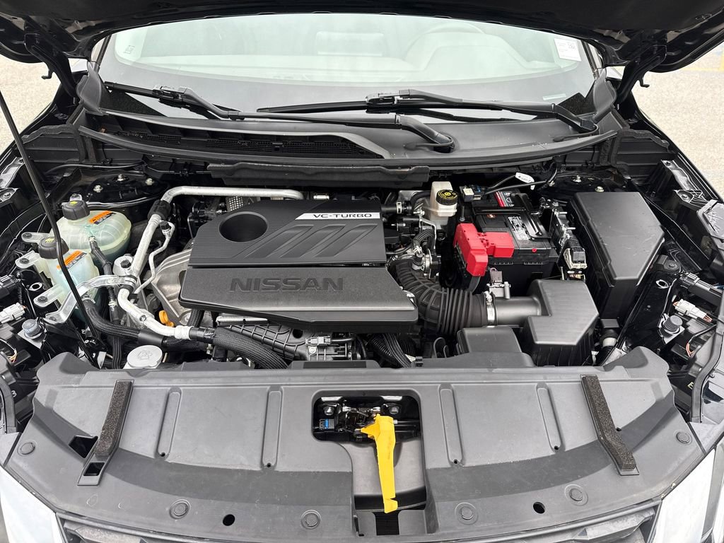 Used 2023 Nissan Rogue SV image 11