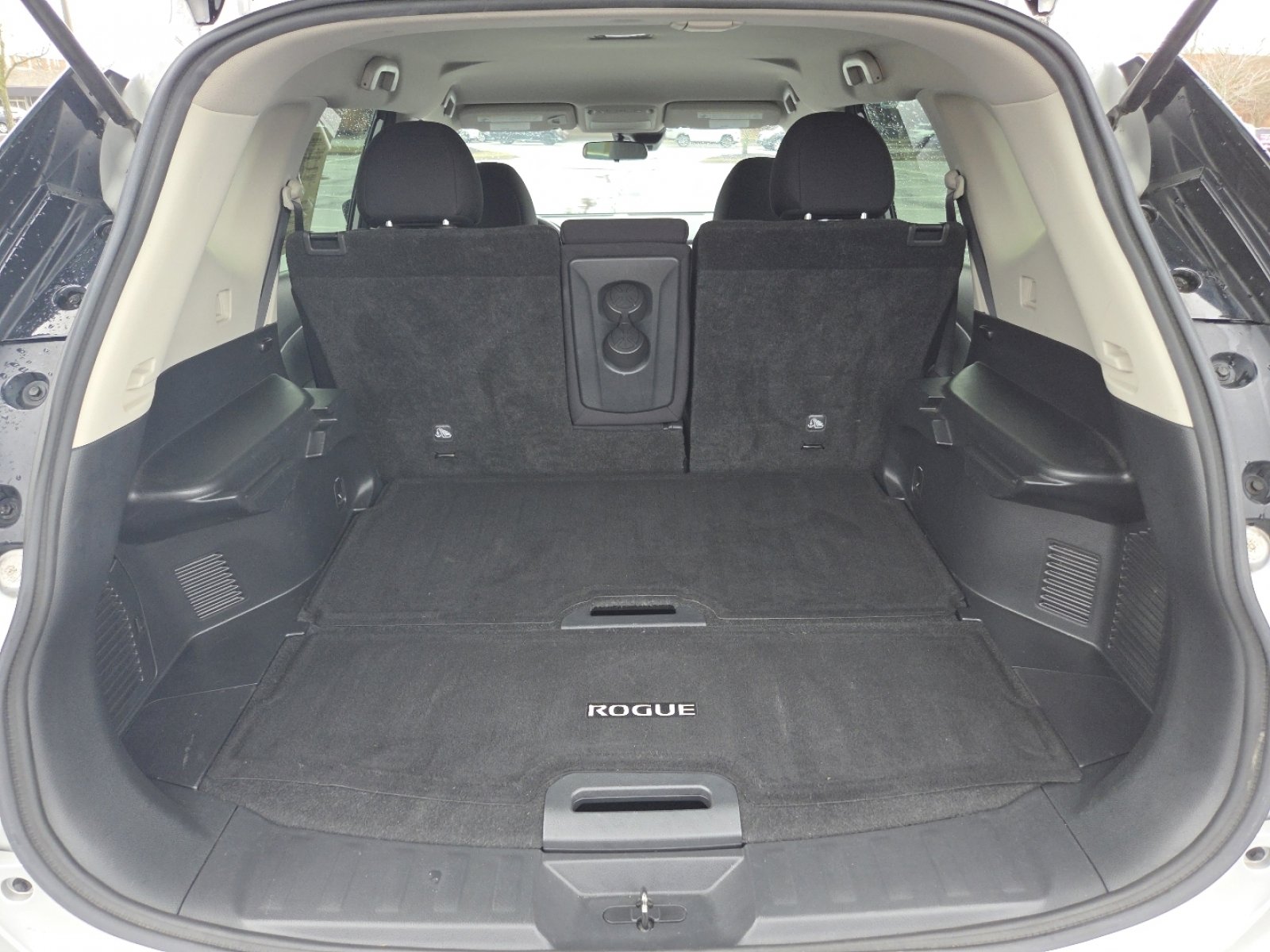 Used 2019 Nissan Rogue S image 18