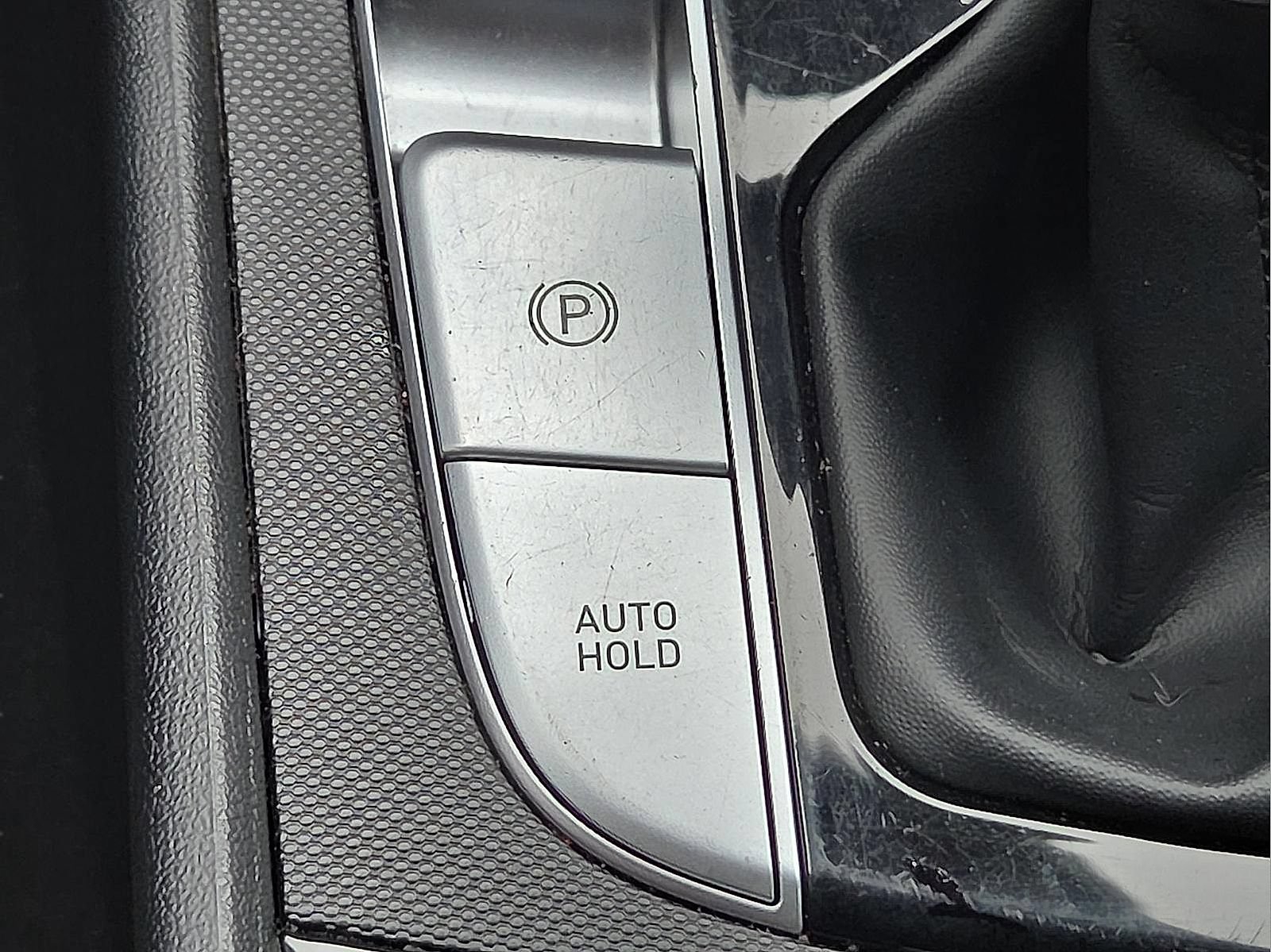 Used 2023 Hyundai Elantra SEL w/ Convenience Package FWD image 17