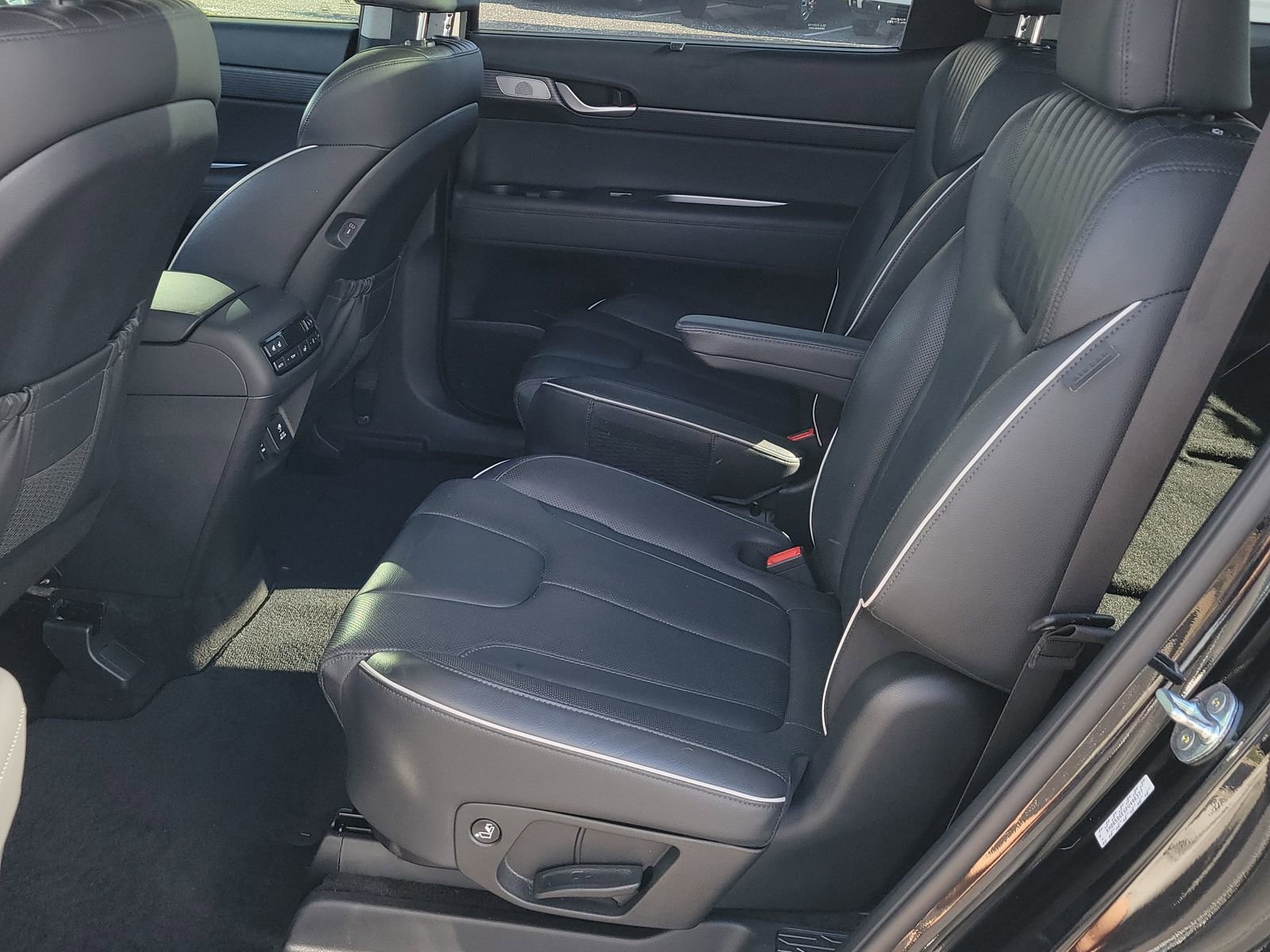 Used 2023 Hyundai Palisade Limited image 8