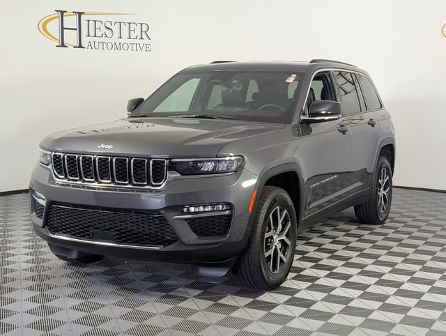 Used 2025 Jeep Grand Cherokee Limited AWD/4WD image 4