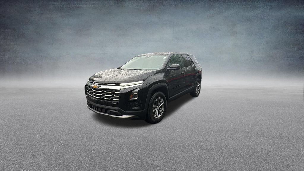 Used 2025 Chevrolet Equinox LT AWD/4WD image 3