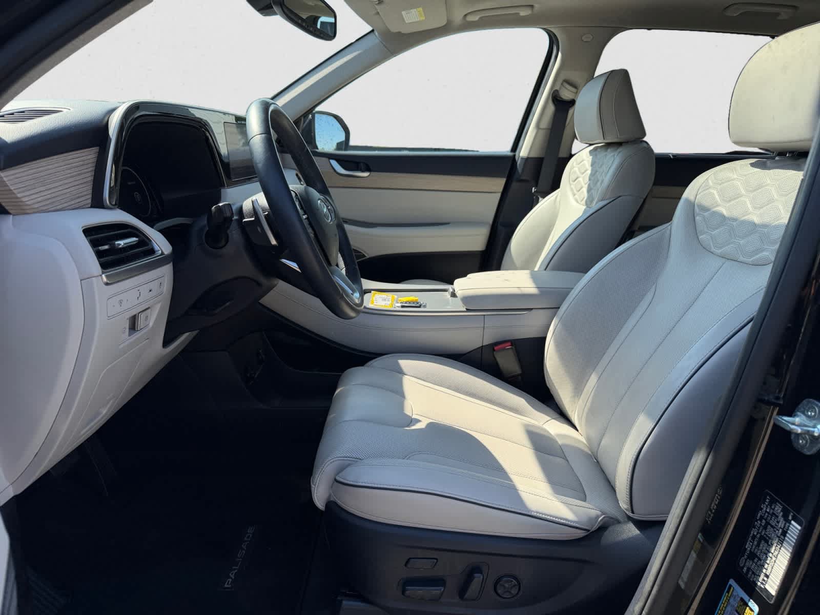 Used 2022 Hyundai Palisade Limited AWD/4WD image 16