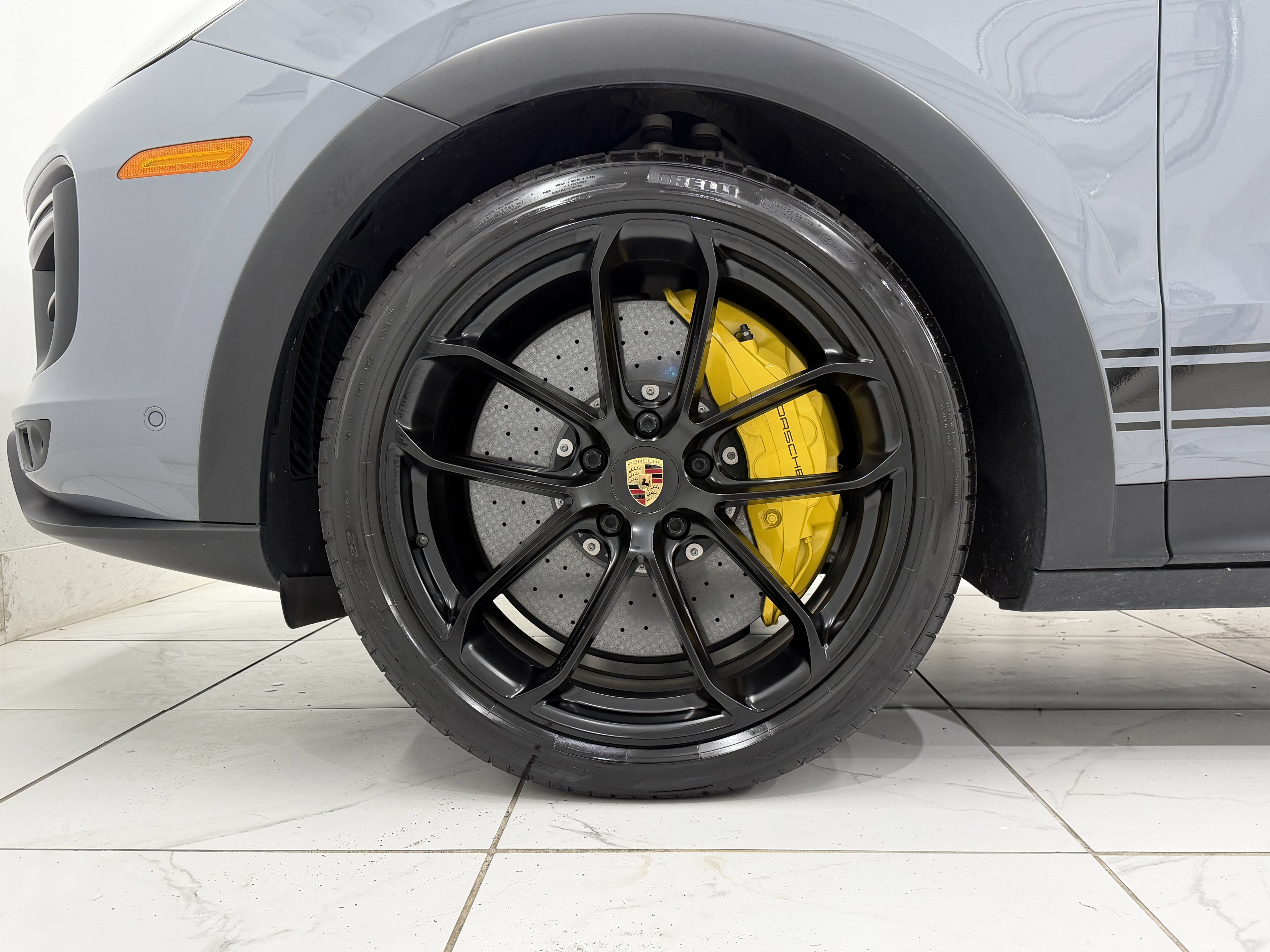 Certified 2022 Porsche Cayenne Turbo GT AWD/4WD image 17