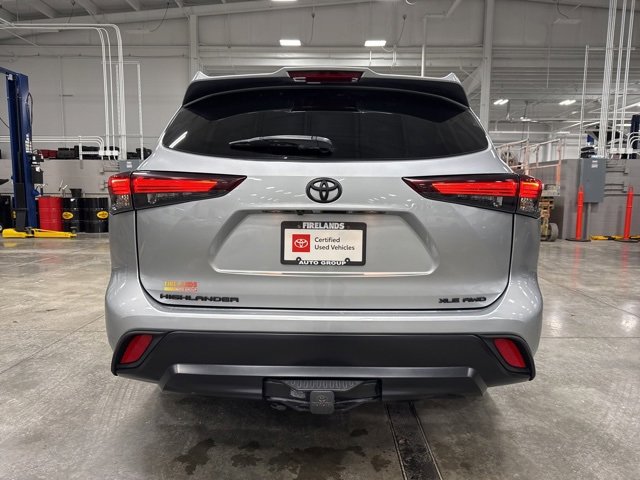 Certified 2024 Toyota Highlander XLE image 6