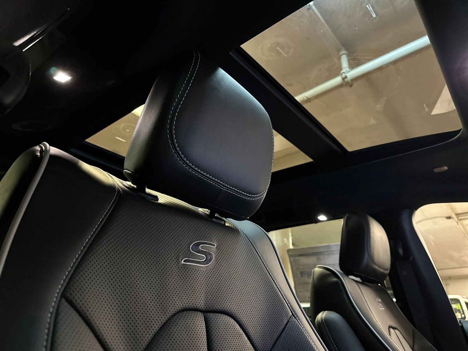 New 2026 Chrysler Pacifica Limited w/ S Appearance Package image 17