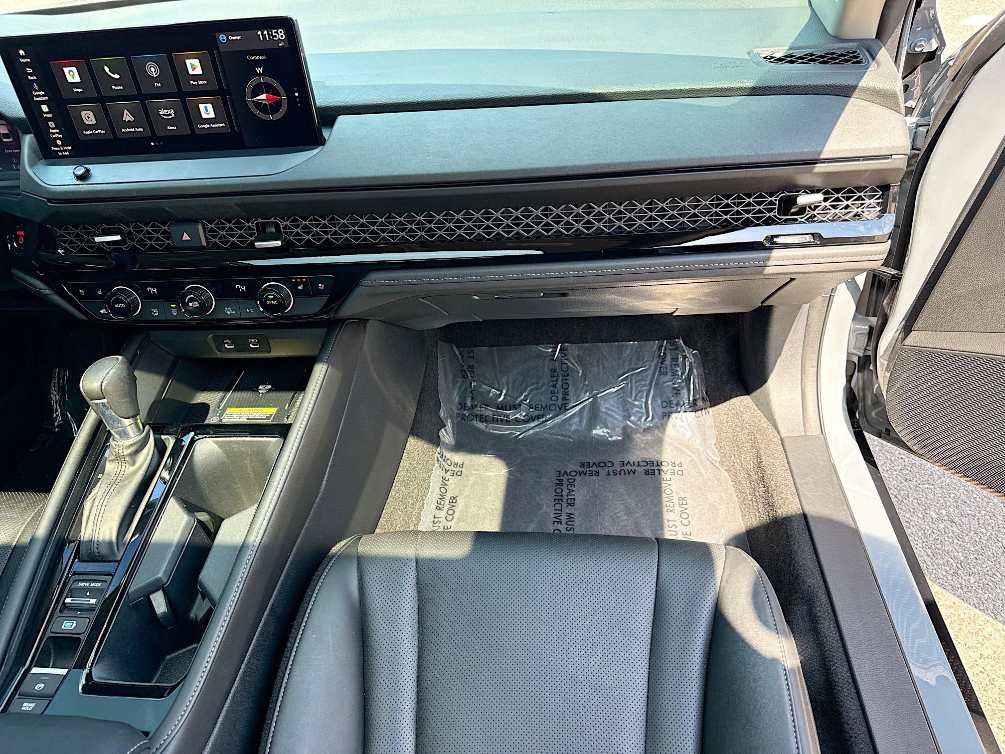 Used 2023 Honda Accord Touring image 17