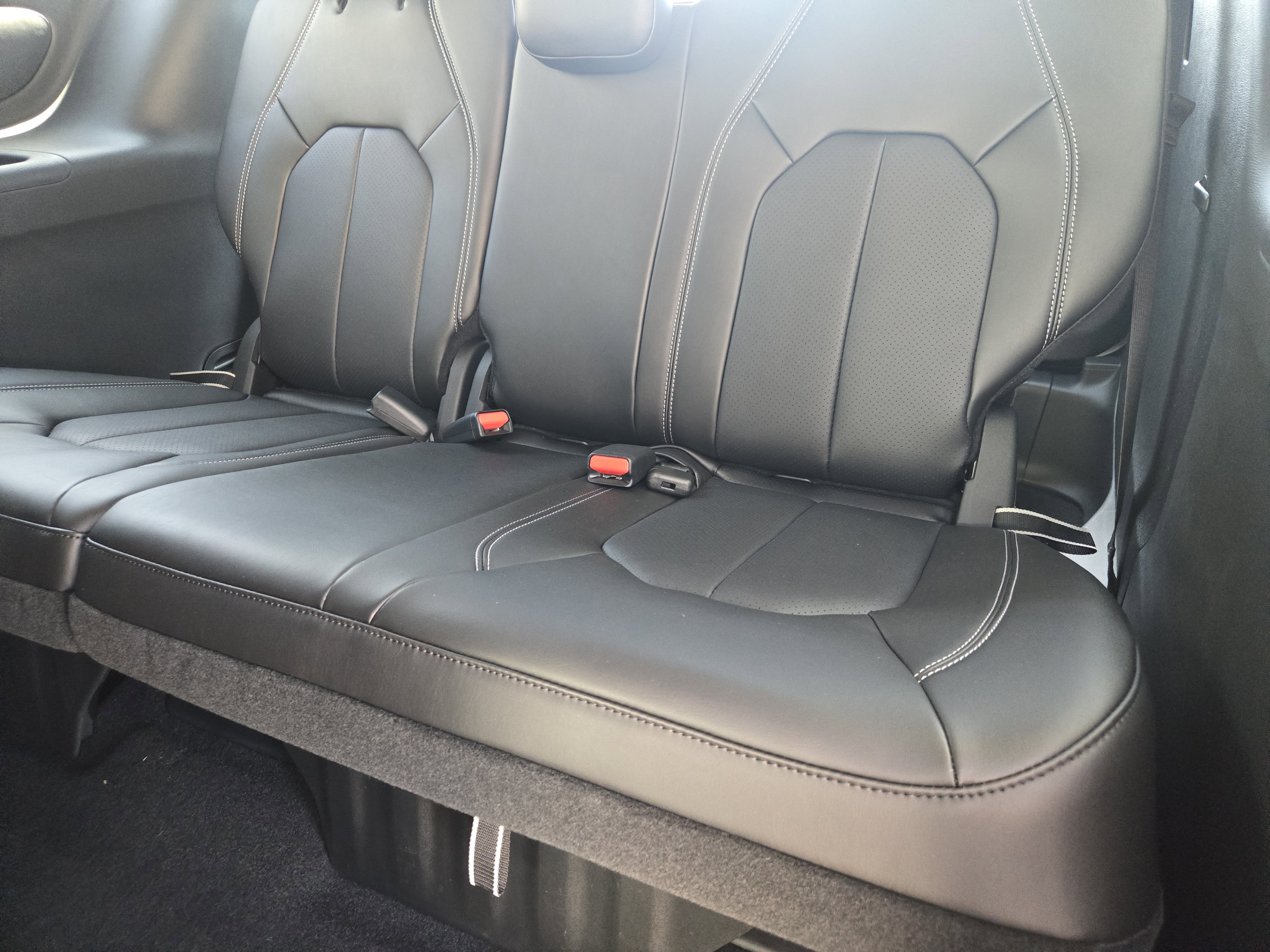 New 2026 Chrysler Pacifica Select image 21