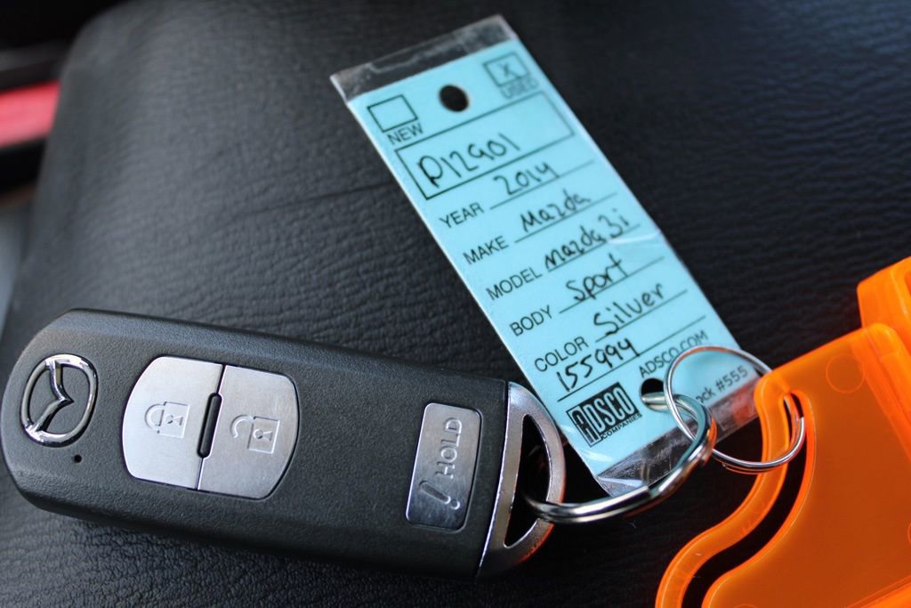 Used 2014 MAZDA MAZDA3 i Sport image 27