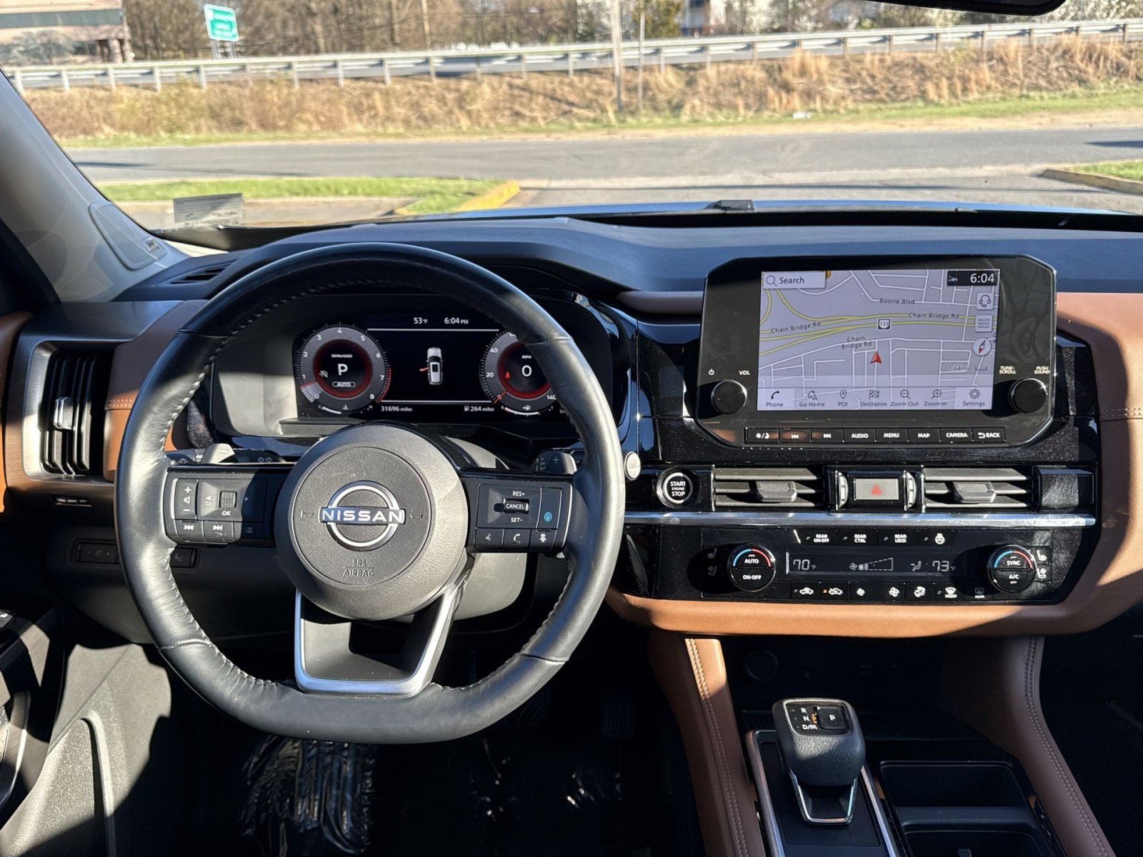 Used 2023 Nissan Pathfinder Platinum w/ Lighting Package (N93) image 16