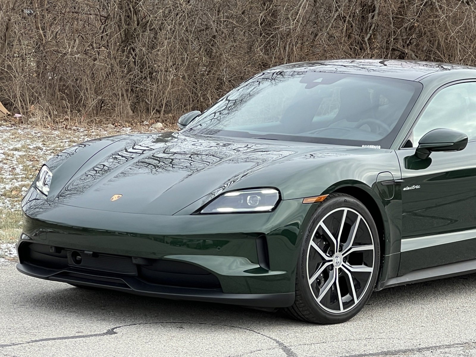 Certified 2025 Porsche Taycan image 10