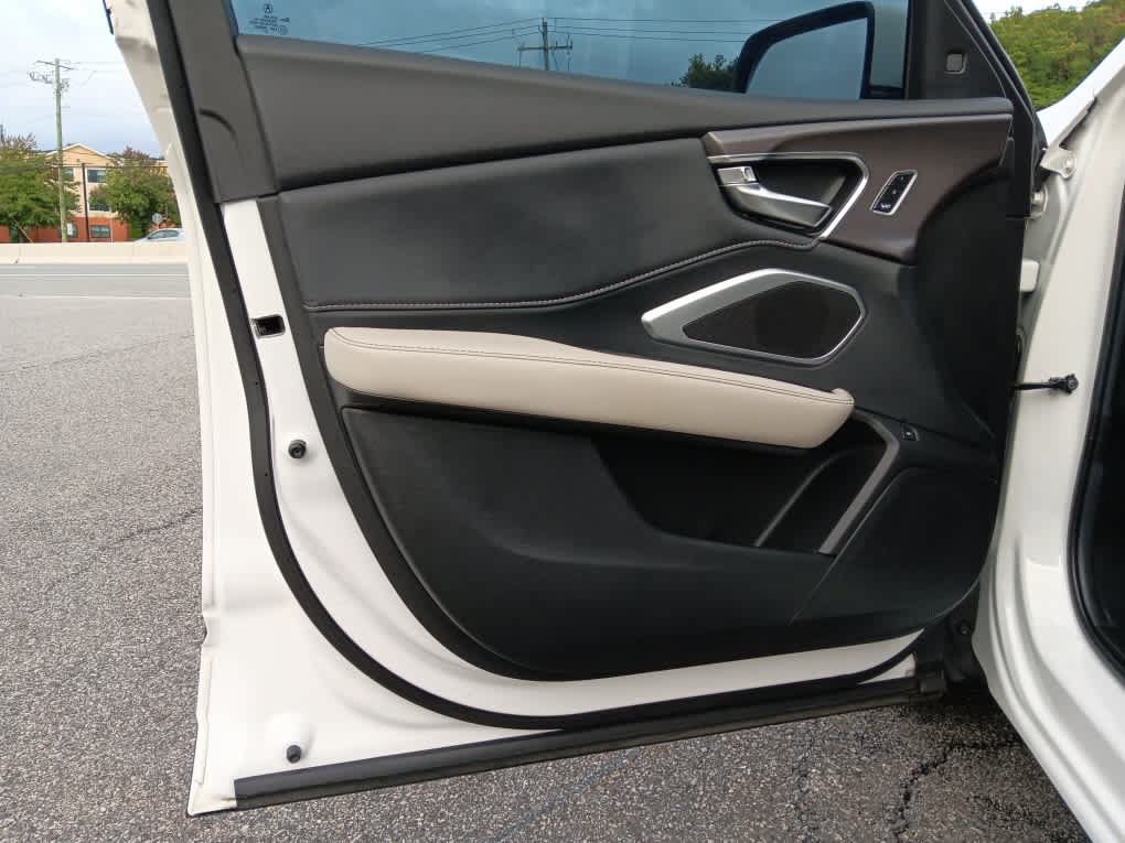 Used 2025 Acura RDX SH-AWD image 31
