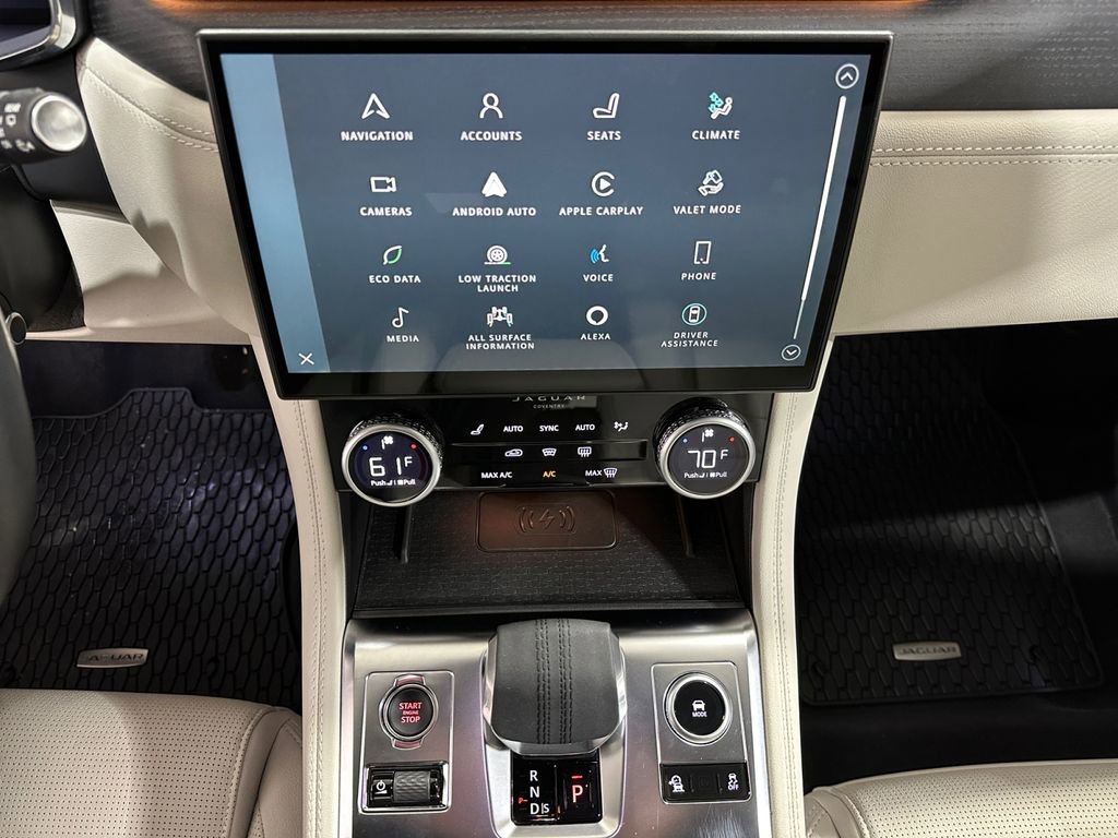 Used 2025 Jaguar F-PACE R-Dynamic S image 18