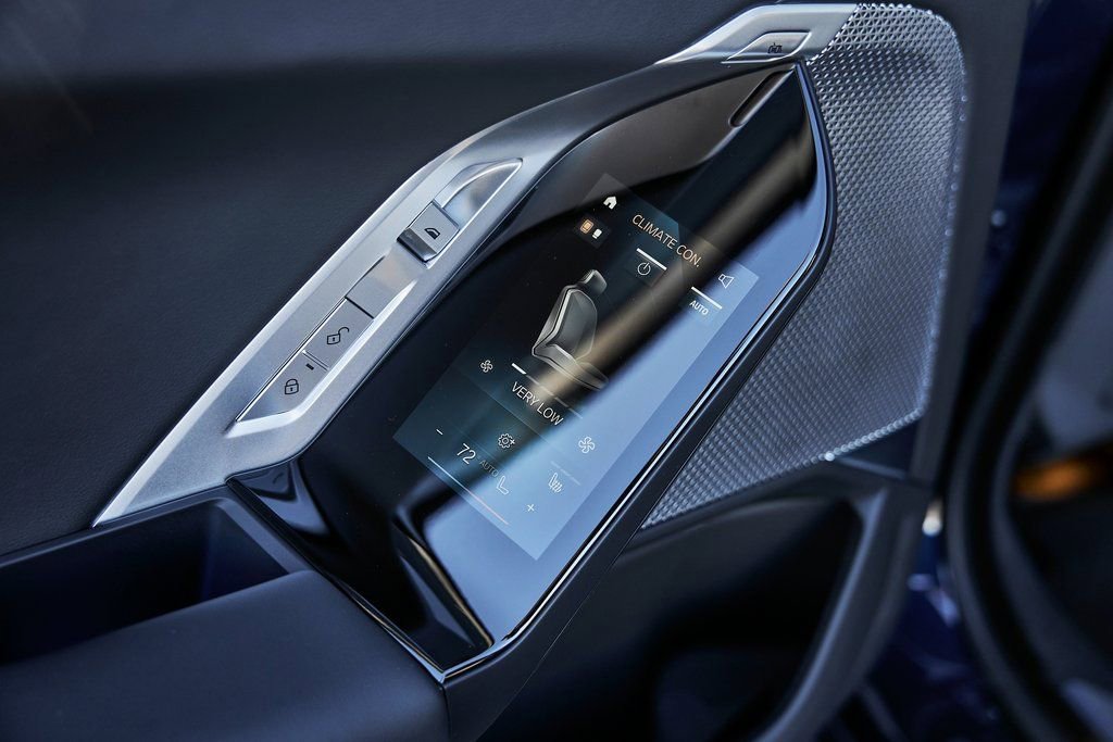 Used 2025 BMW 760i xDrive w/ Executive Package image 46