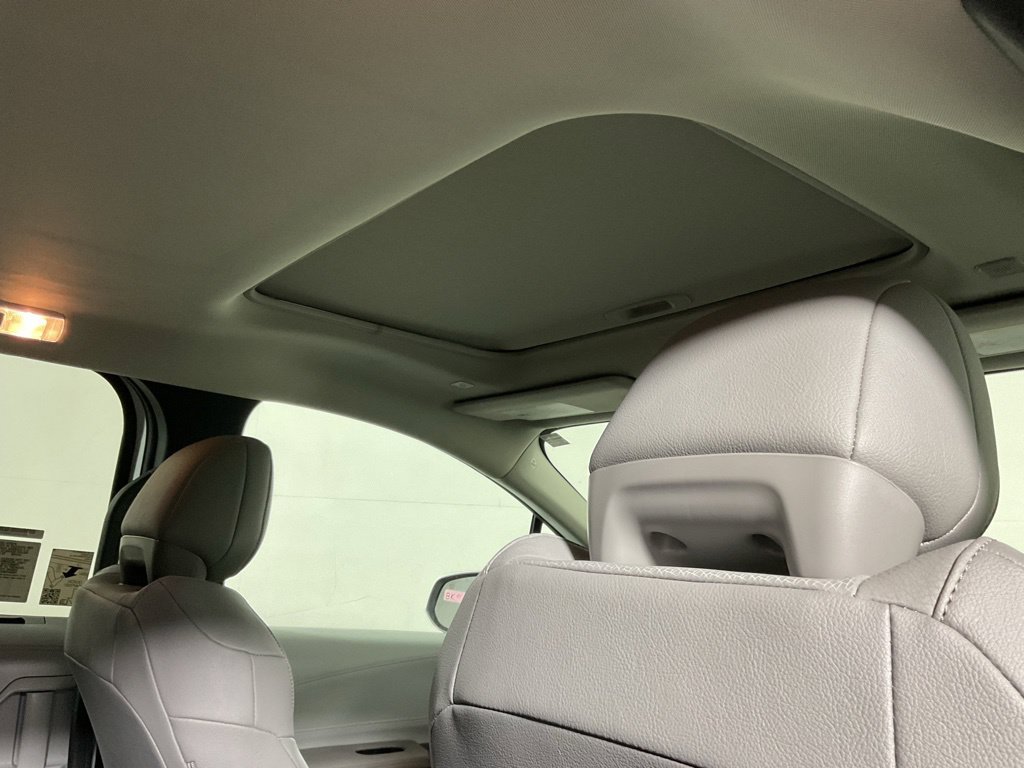 New 2026 Toyota Sienna XLE FWD image 3