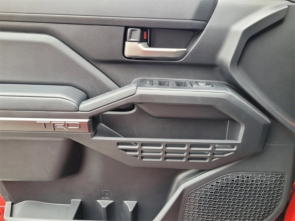 Used 2025 Toyota Tacoma TRD Off-Road image 27
