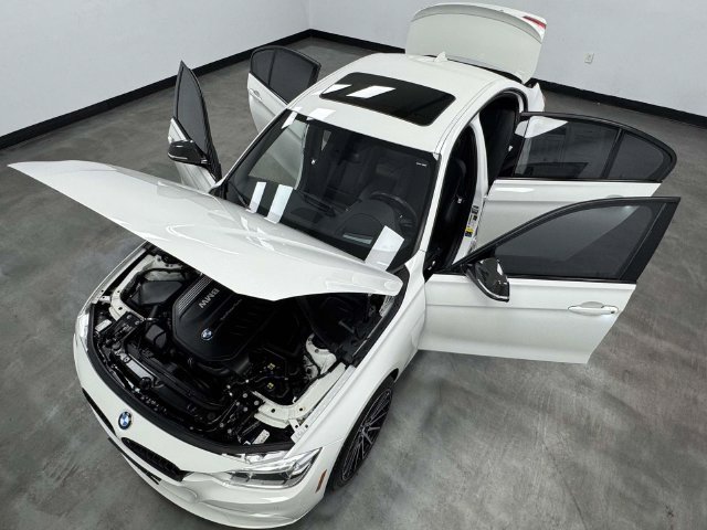 Used 2016 BMW 340i xDrive Sedan w/ Technology Package AWD/4WD image 9